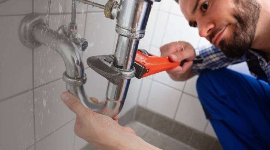 Professional Leak Detection Services in Benton, IA